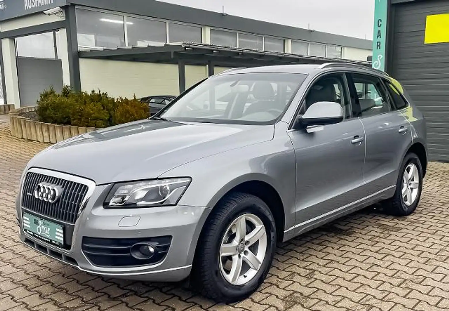 Audi Q5 2.0 TFSI quattro SHZ KLIMAUTOMATIK Silber - 1