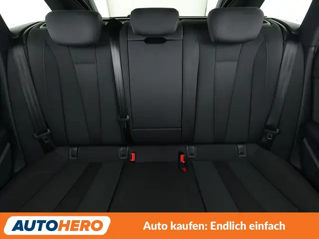 Audi A4 view 15