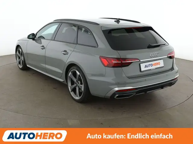 Audi A4 view 4