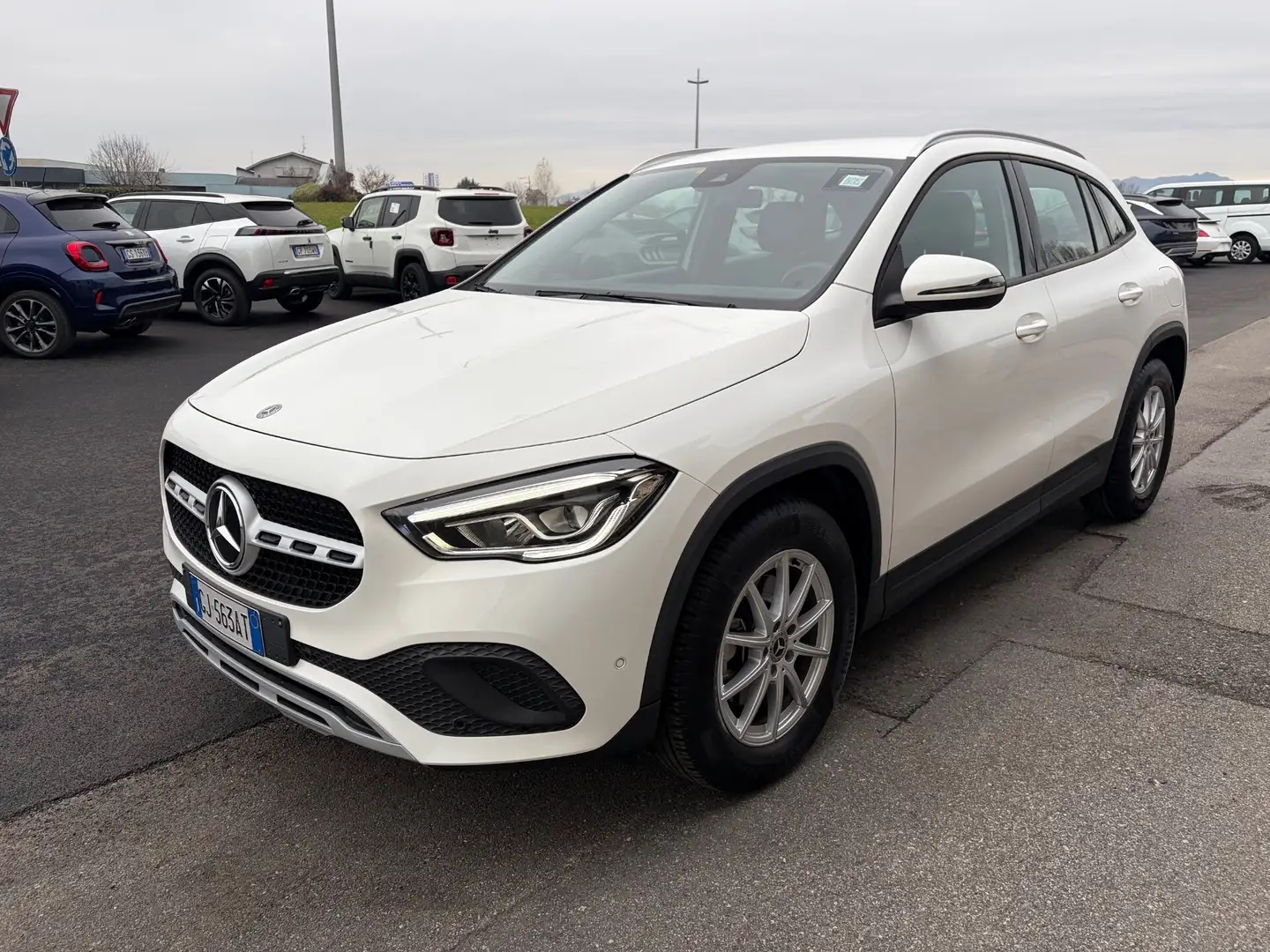 Mercedes-Benz GLA 200 GLA 200 d Automatic Business Extra Blanc - 2
