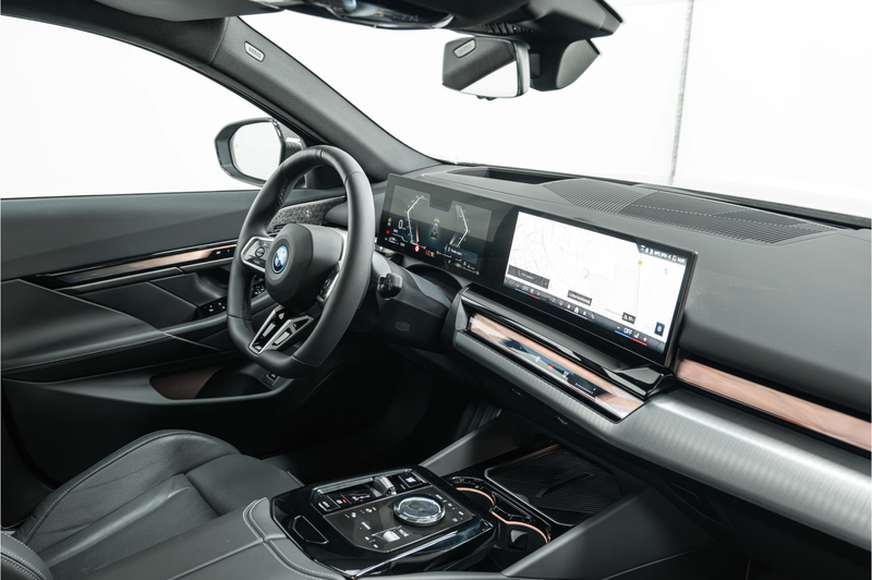 BMW 550 5 Serie Touring 550e xDrive M Sport Automaat / Tre — photo 9
