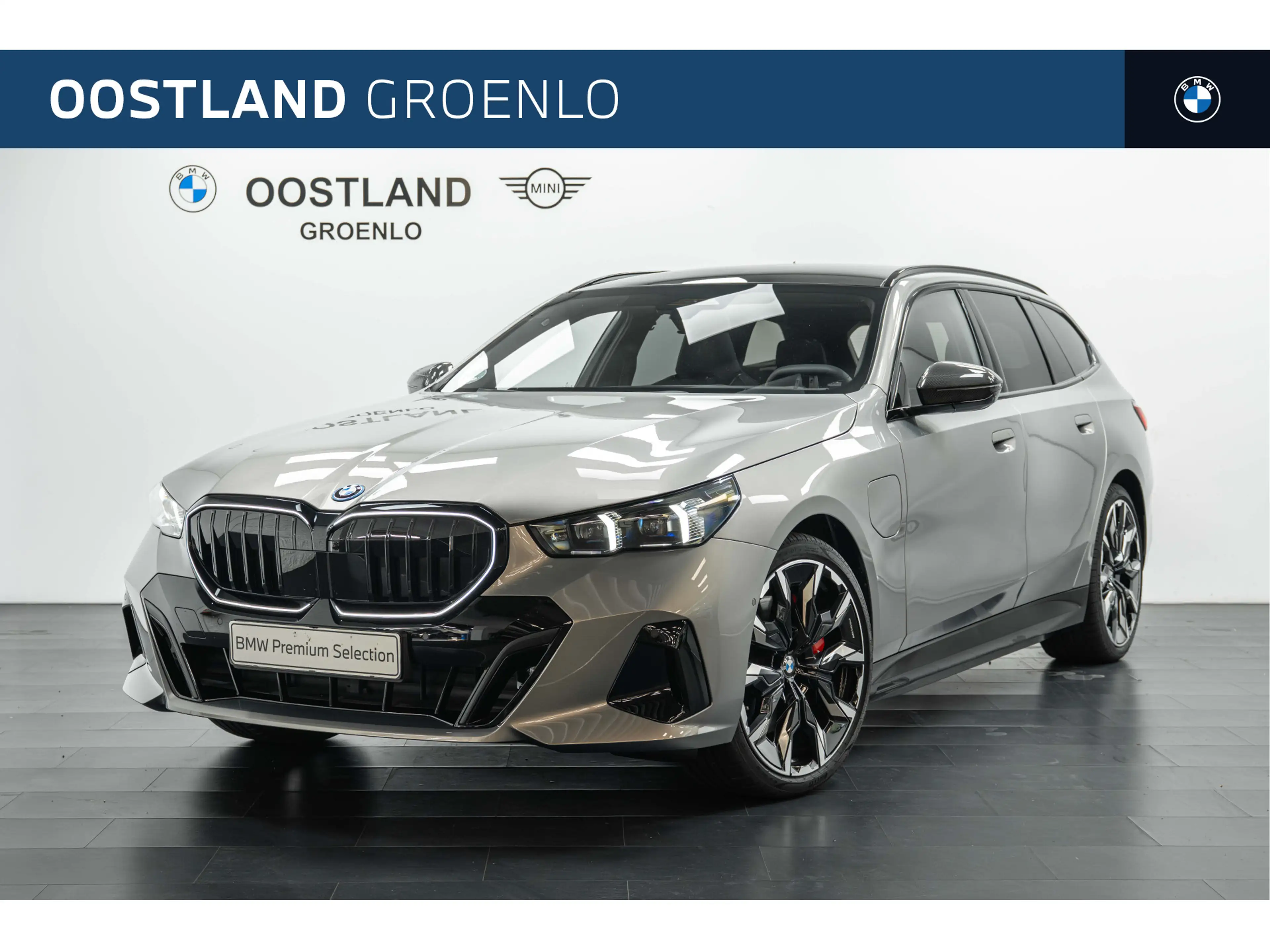 BMW 550 5 Serie Touring 550e xDrive M Sport Automaat / Tre