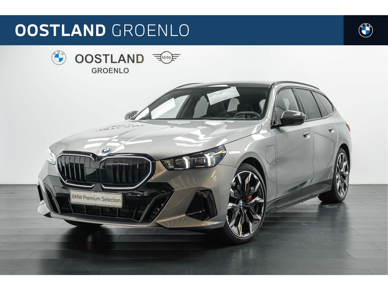 BMW 550 5 Serie Touring 550e xDrive M Sport Automaat / Tre