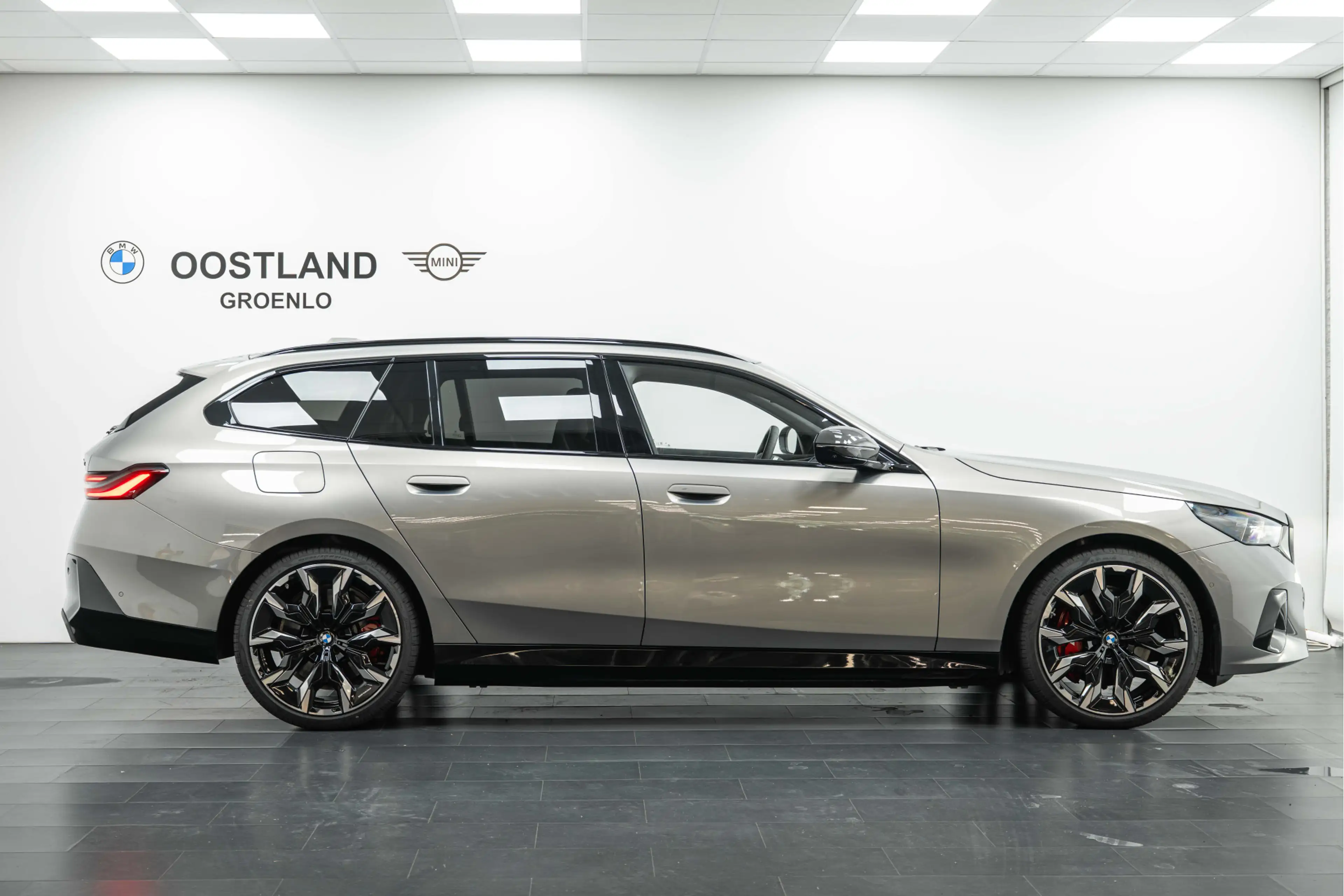 BMW 550 5 Serie Touring 550e xDrive M Sport Automaat / Tre — photo 8