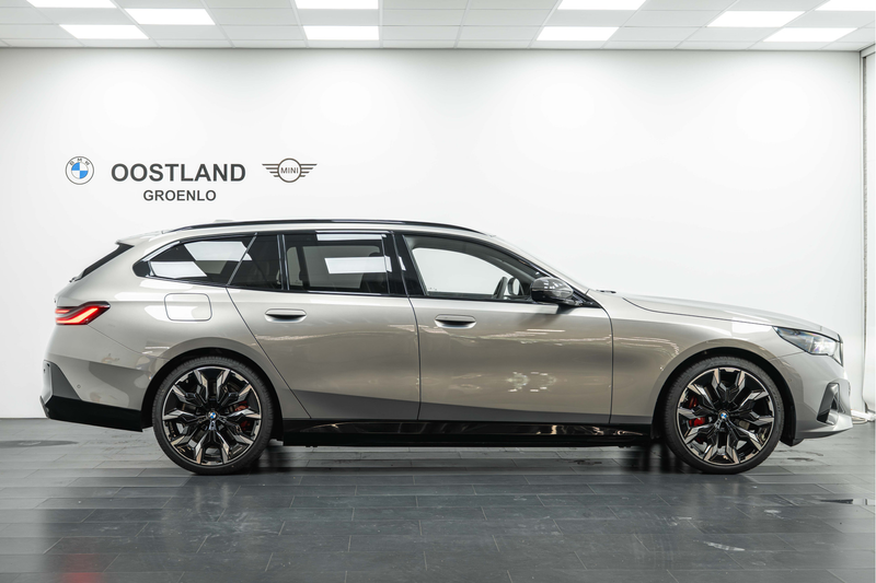 BMW 550 5 Serie Touring 550e xDrive M Sport Automaat / Tre — photo 8