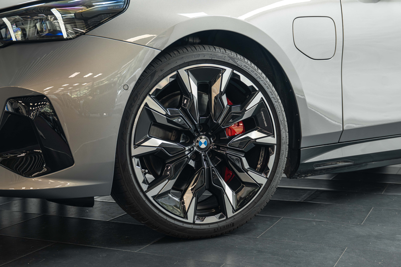 BMW 550 5 Serie Touring 550e xDrive M Sport Automaat / Tre — photo 15