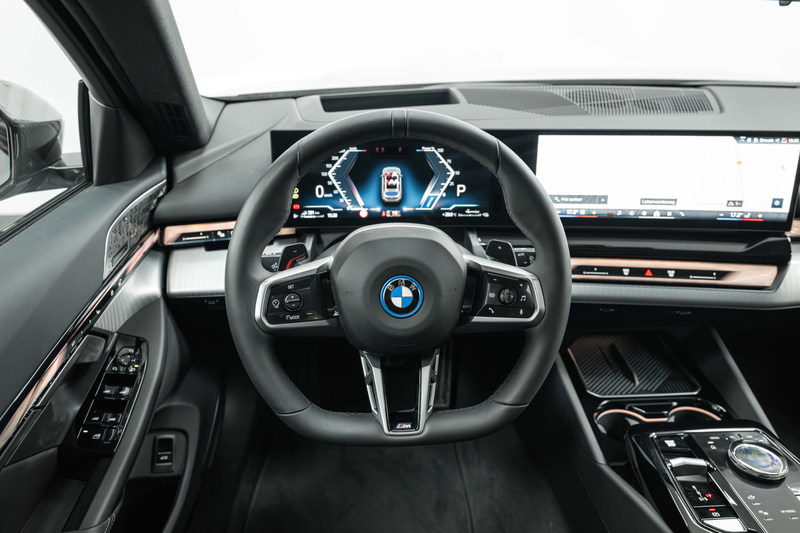 BMW 550 5 Serie Touring 550e xDrive M Sport Automaat / Tre — photo 6