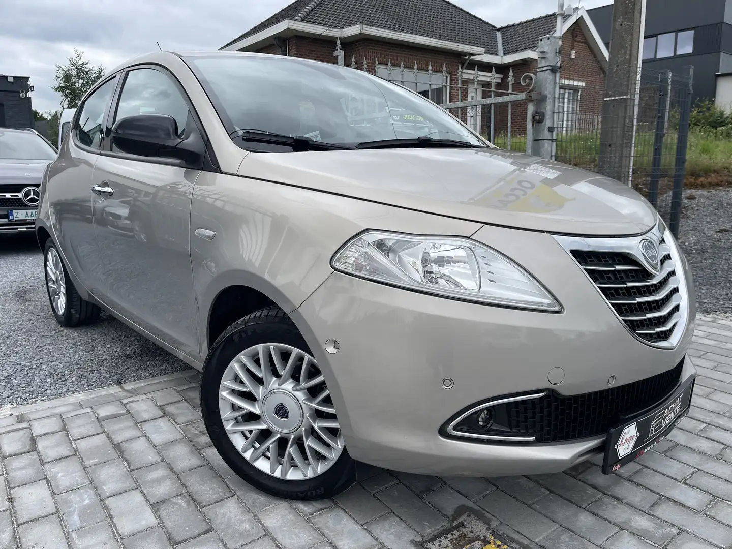 Lancia Ypsilon 1.2i-Airco -Jantes🔝86.696 km🔝 Bronze - 2