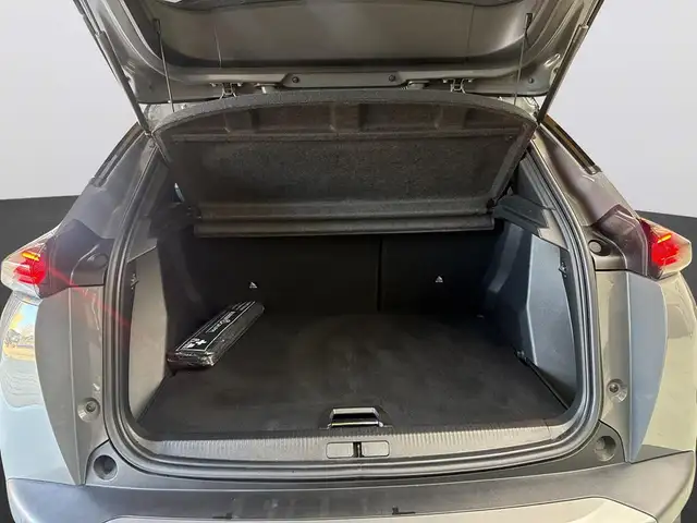 Peugeot 2008 view 8