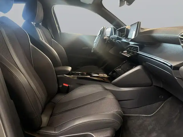 Peugeot 2008 view 12