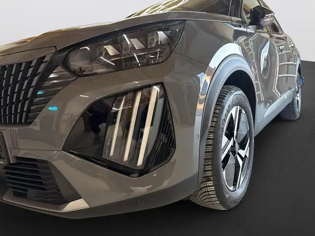 Peugeot 2008 view 10