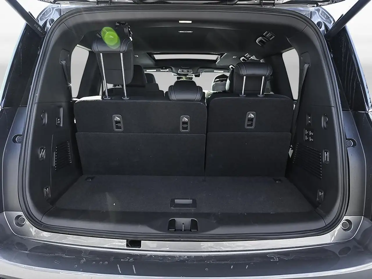 Nissan Armada снимка Nissan Armada