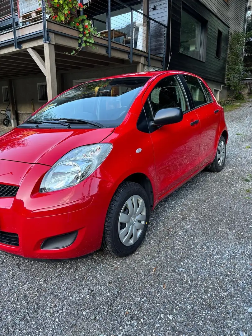Toyota Yaris 1,0 VVT-i Young - 1