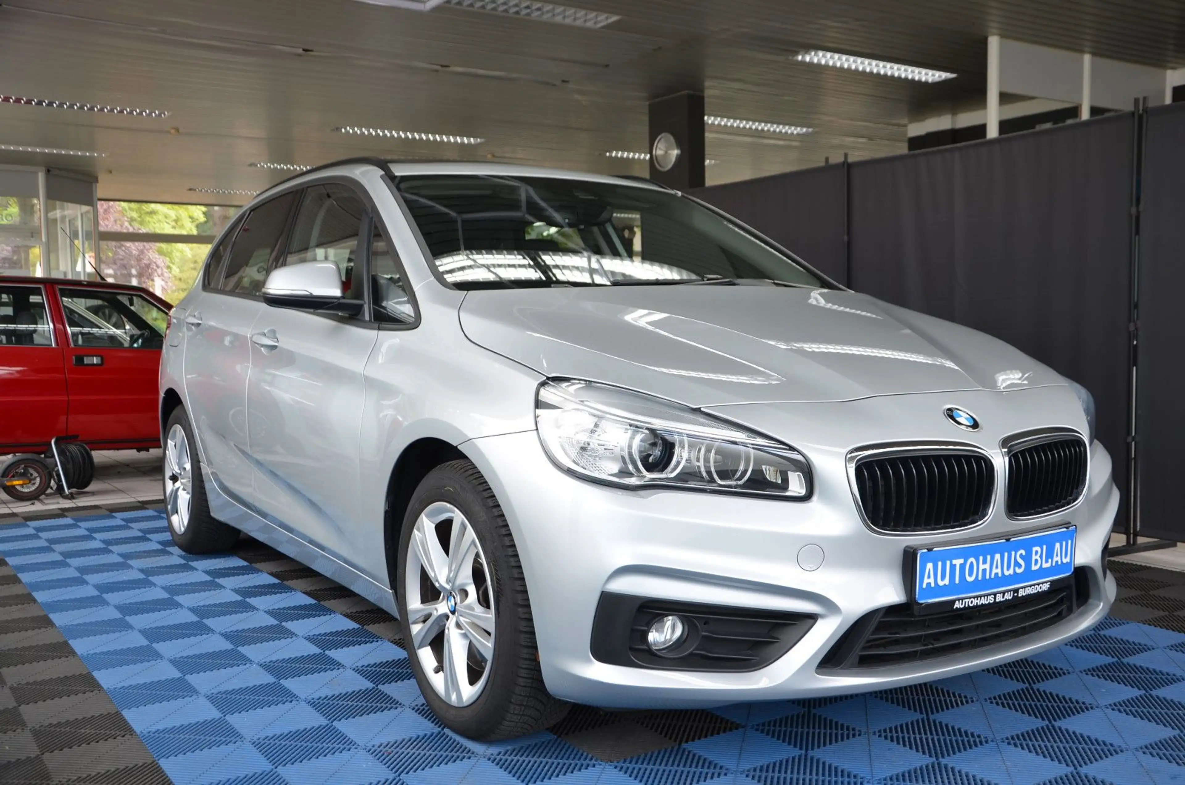 BMW 225 i Active Tourer *AUTOMATIK*PANO*LED*51TKM! — photo 3