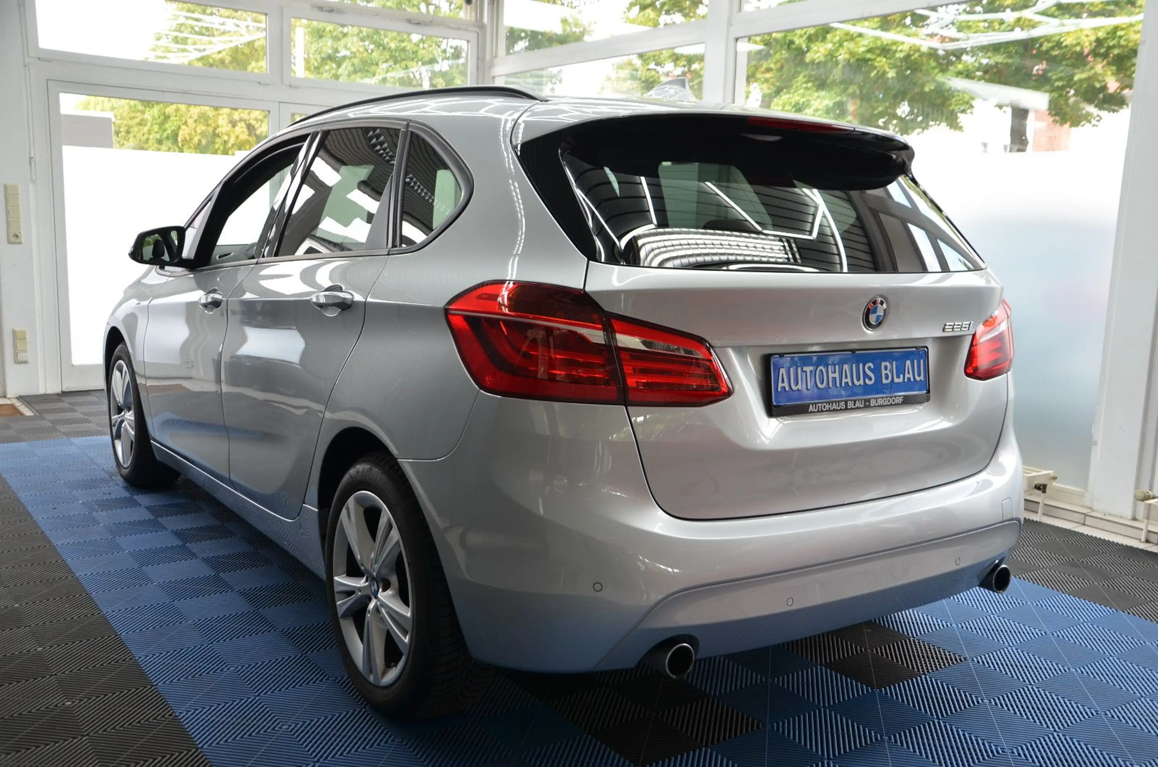BMW 225 i Active Tourer *AUTOMATIK*PANO*LED*51TKM! — photo 6