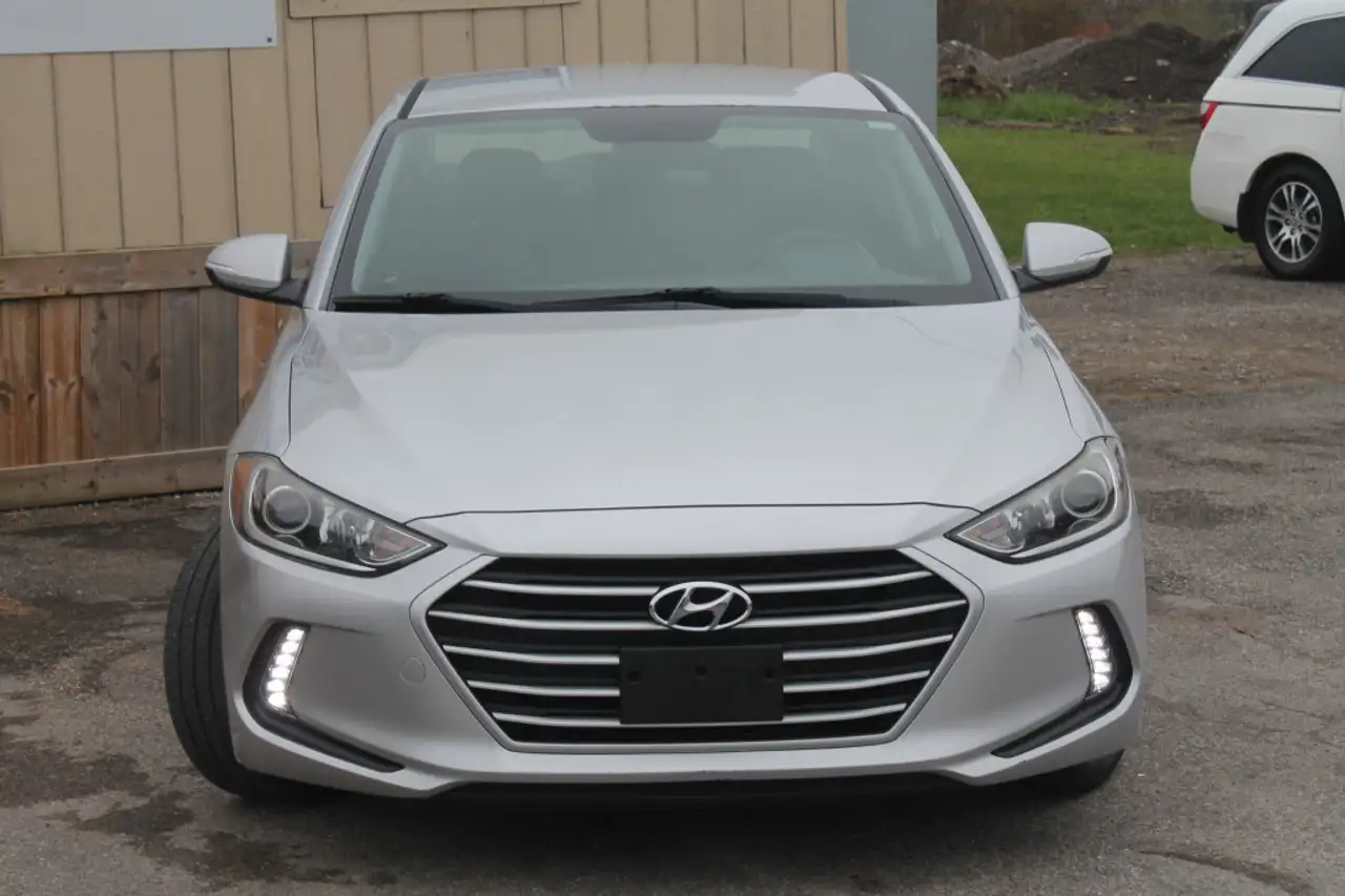 Hyundai ELANTRA снимка Hyundai ELANTRA