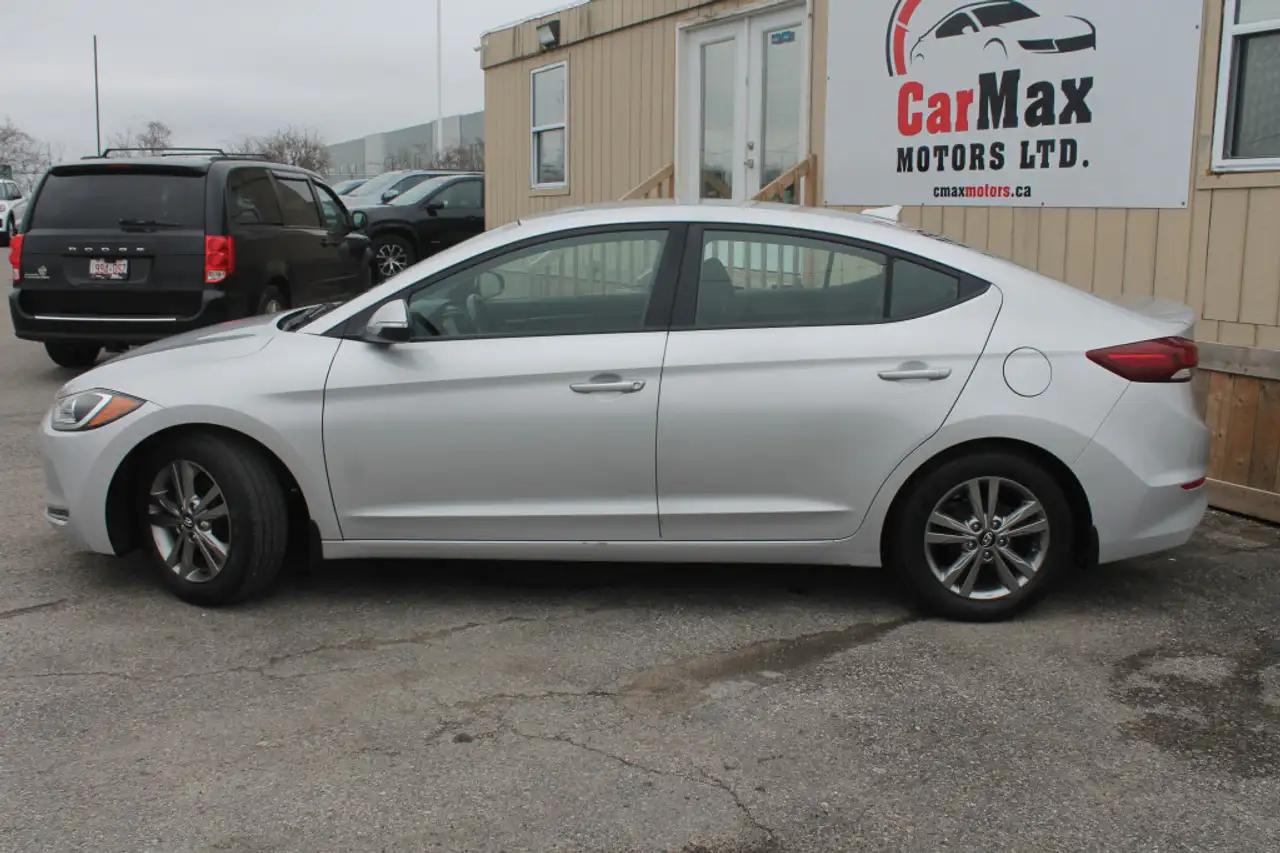 Hyundai ELANTRA снимка Hyundai ELANTRA