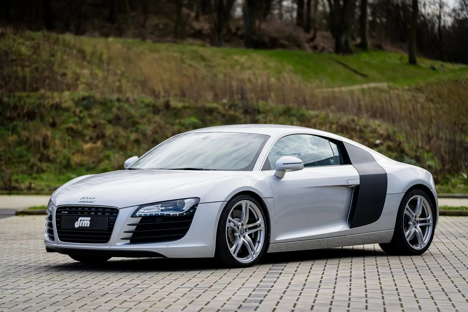 Audi R8 4.2i V8 Quattro FSI Manual | 21.400 kms original Stříbrná - 1