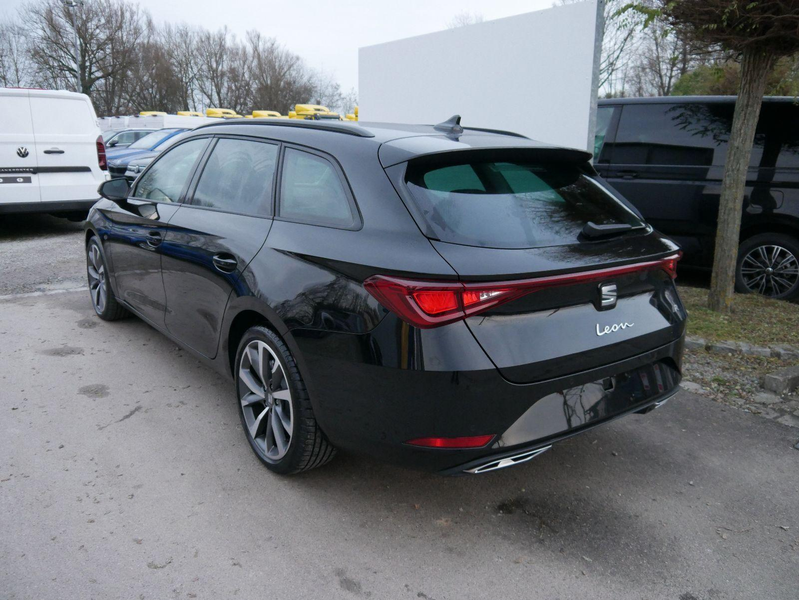 SEAT Leon Sportstourer FR Kombi 2.0 TDI DSG*NAVI*ACC*PDC... — photo 6