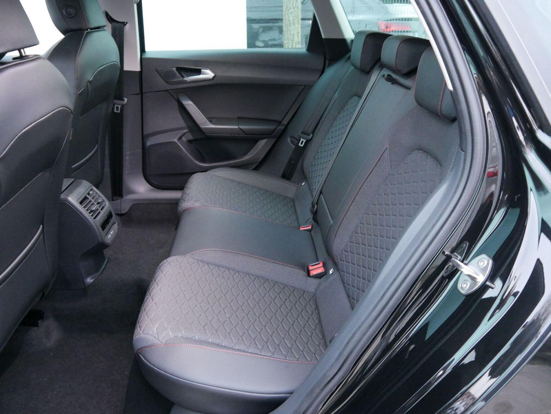 SEAT Leon Sportstourer FR Kombi 2.0 TDI DSG*NAVI*ACC*PDC... — photo 8