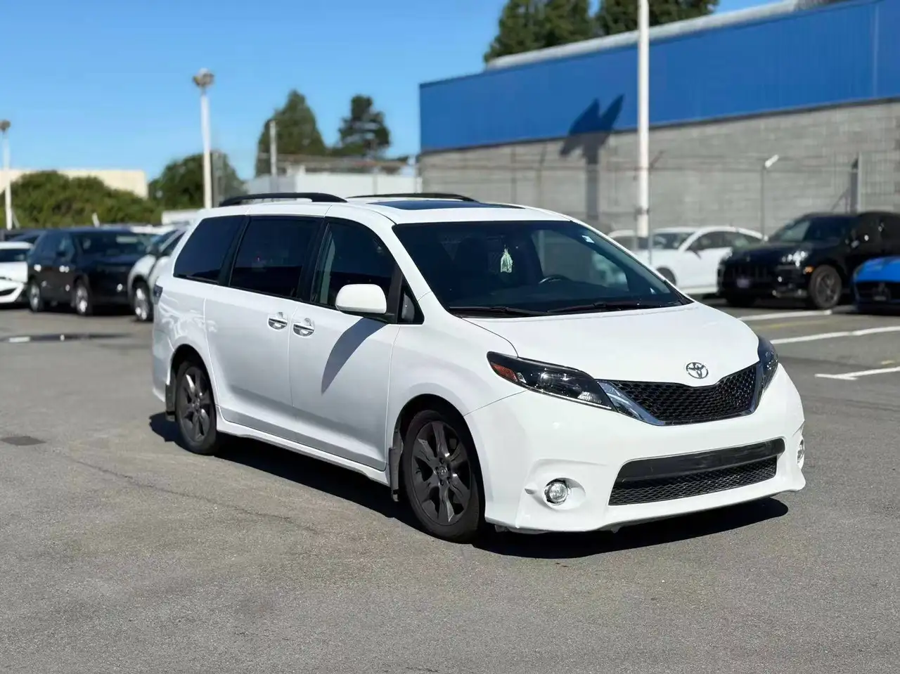 Toyota Sienna fotografie Toyota Sienna