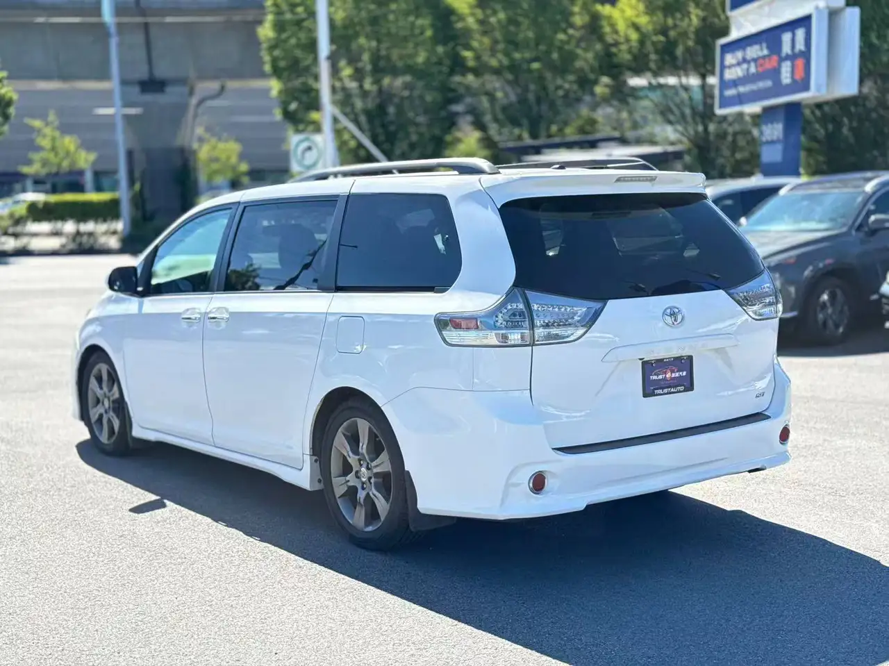 Toyota Sienna fotografie Toyota Sienna
