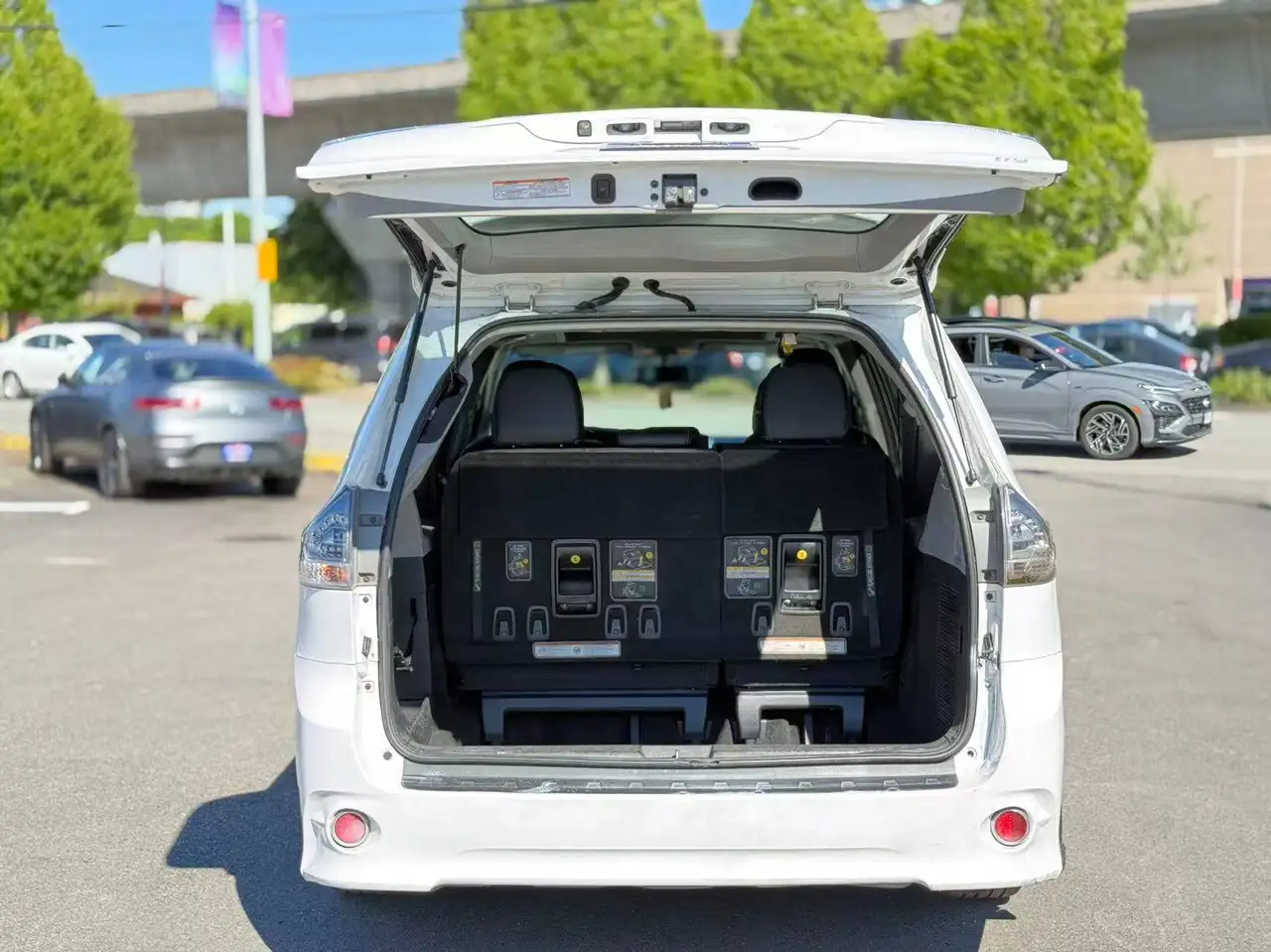 Toyota Sienna fotografie Toyota Sienna