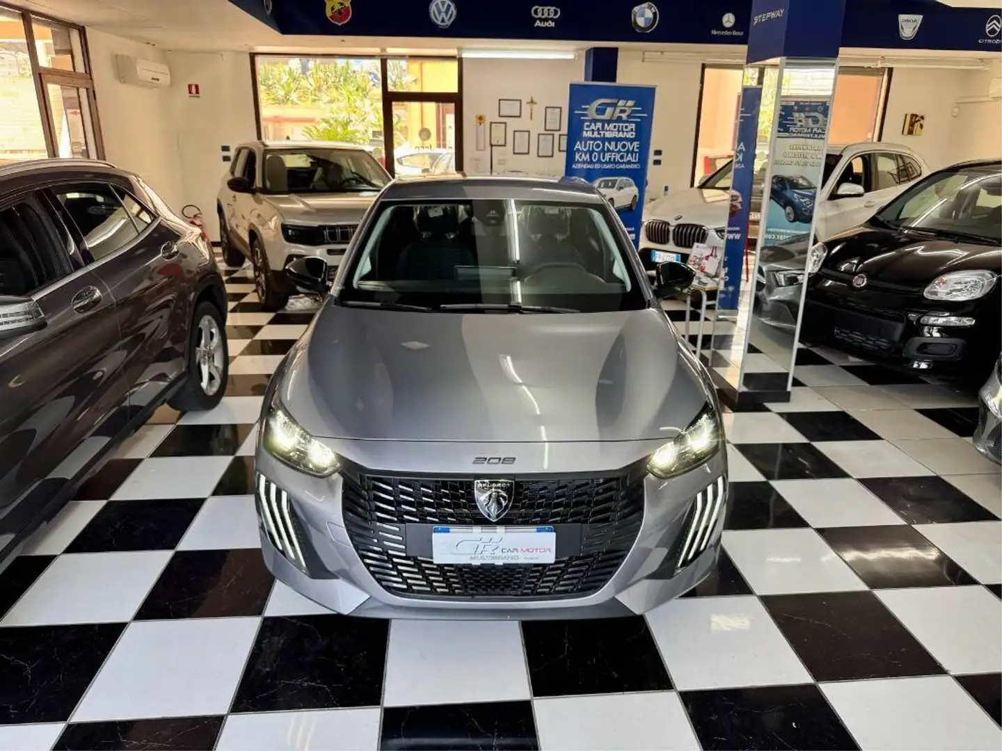 Peugeot 208 1.2 puretech Active Pack s&s 75cv Gris - 1