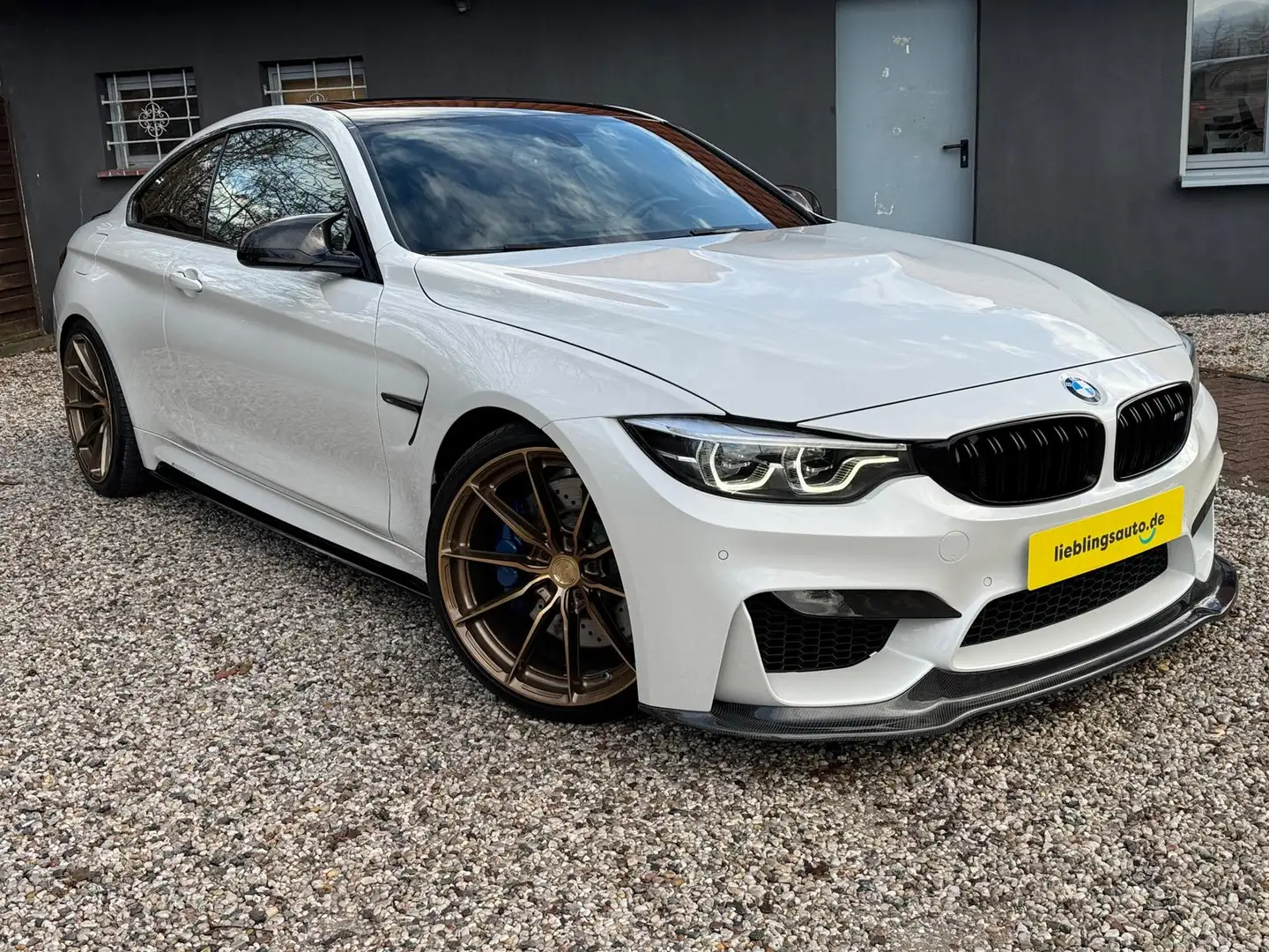BMW M4 Coupé DKG Harmann Kardon Schiebedach Keyless Weiß - 2