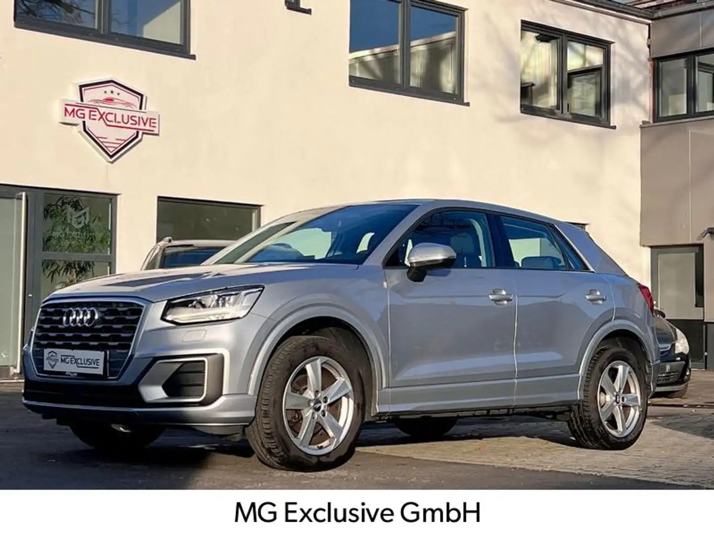 Audi Q2 35 TFSI sport Argent - 1