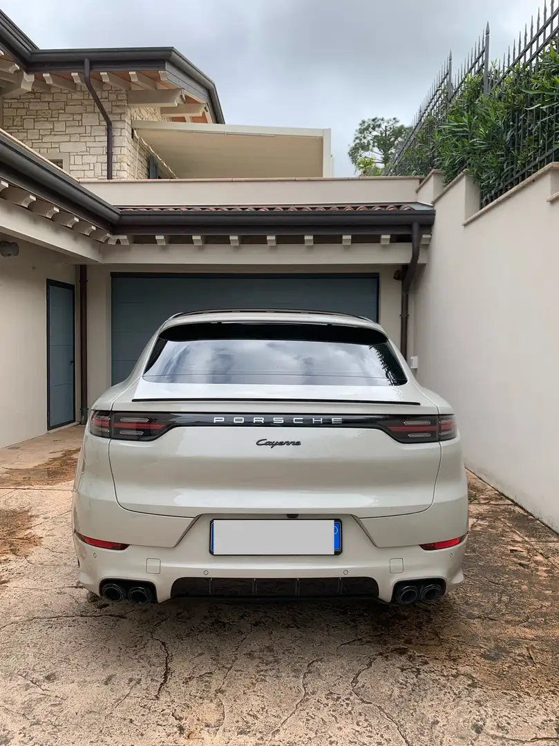 Porsche Cayenne Coupè 3.0 e-Hybrid 5 p.ti, tetto, garanzia Beige - 2