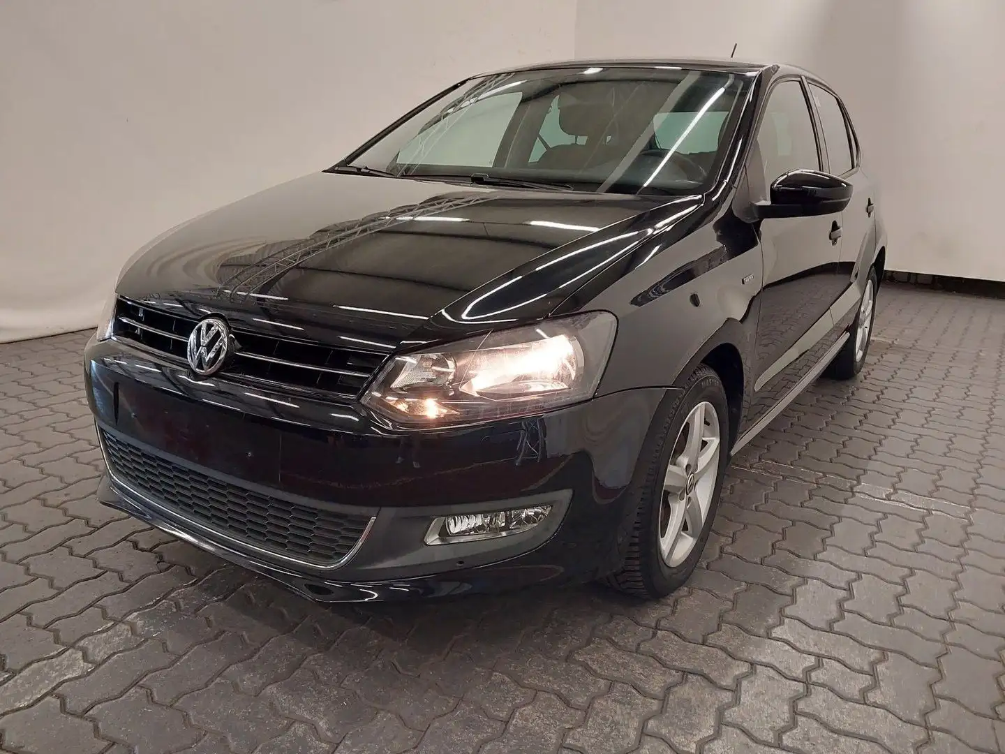 Volkswagen Polo V 1.2 Match nur54tkm/2Hd/PDC/Sitzh/HU neu Nero - 2