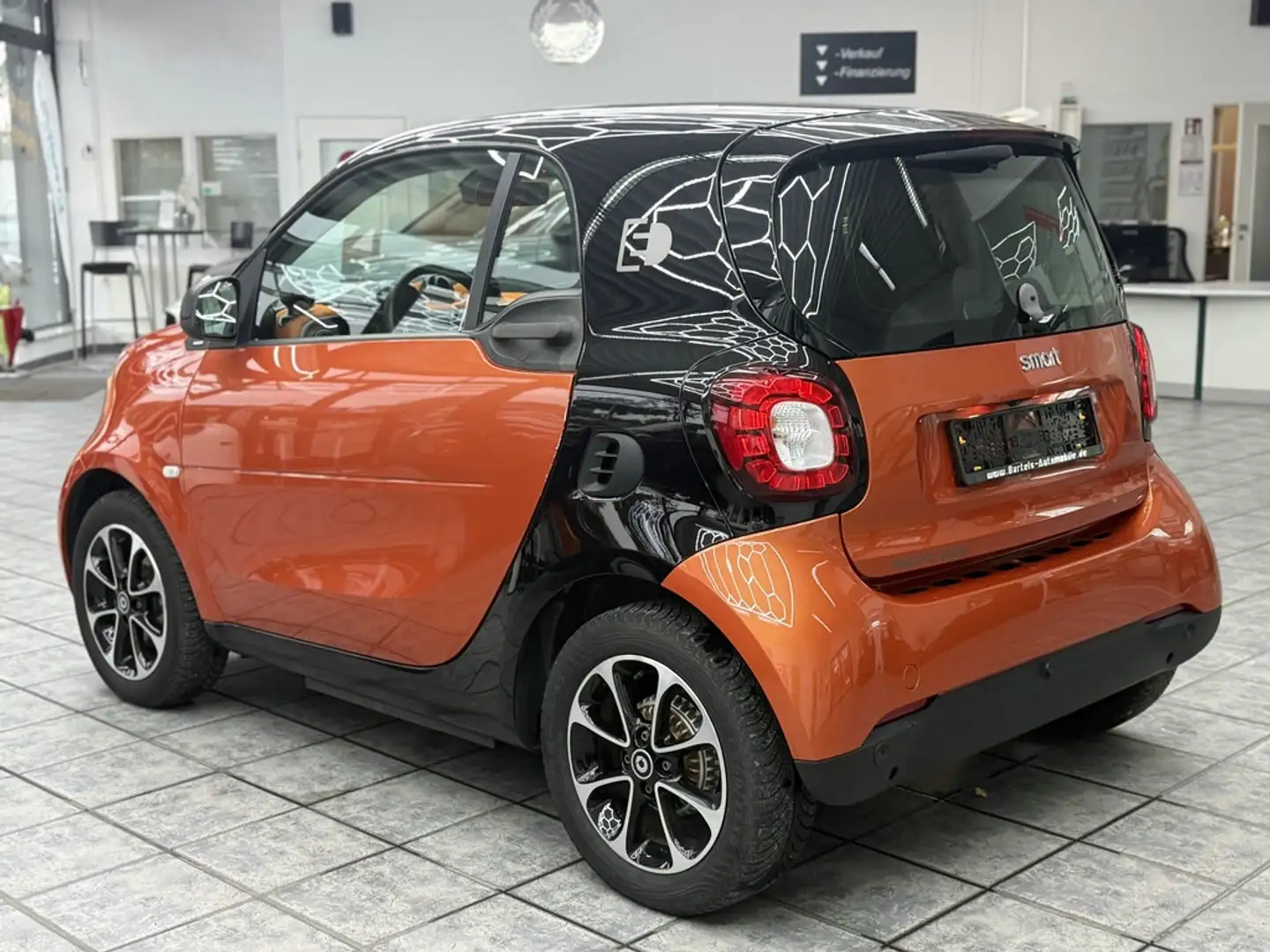 smart forTwo EQ drive passion, Navi, Kamera, Panorama Orange - 2
