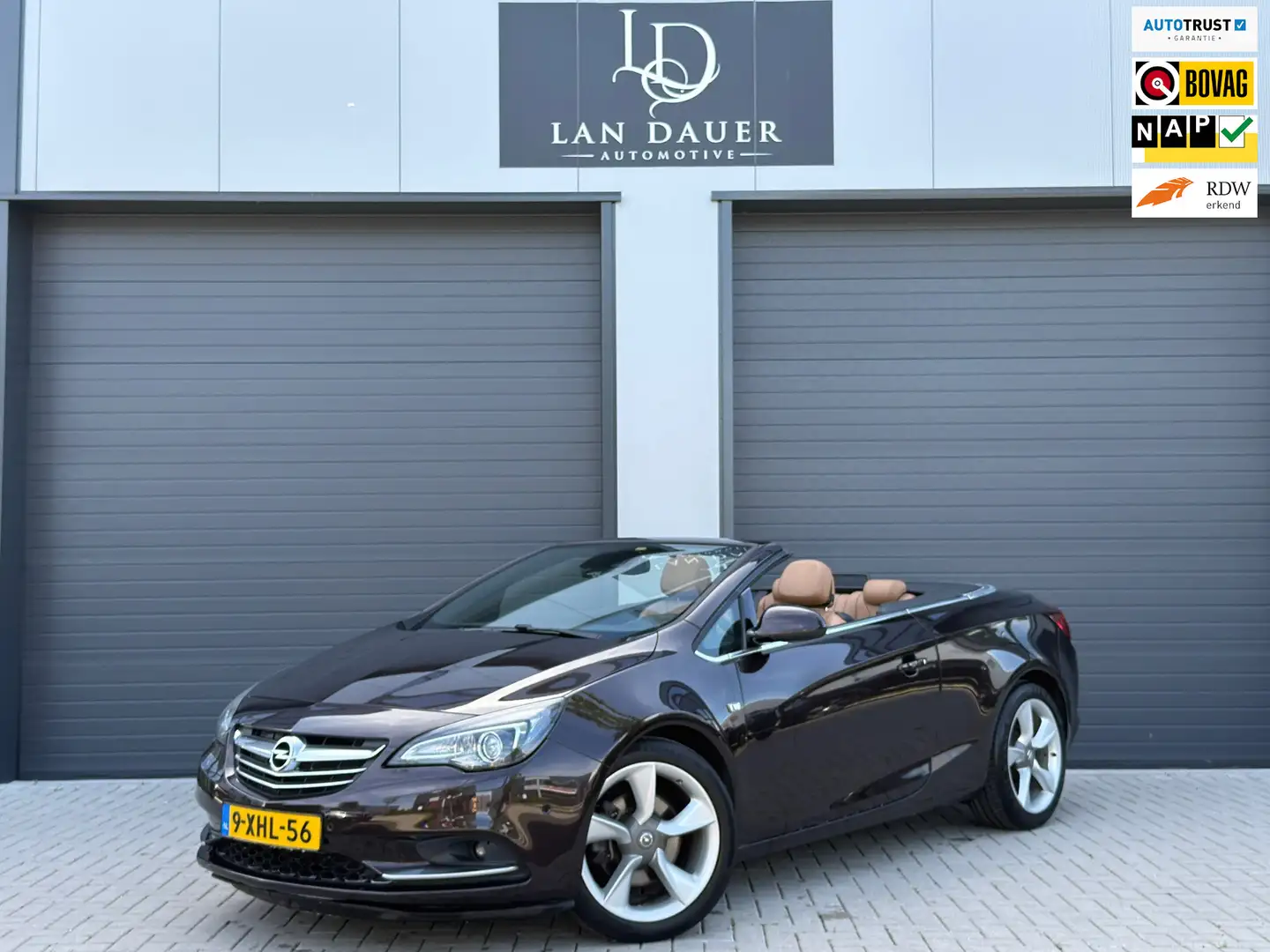 Opel Cascada 1.6 Turbo Cosmo / NAP / AUTOMAAT / BOMVOL Marrón - 1