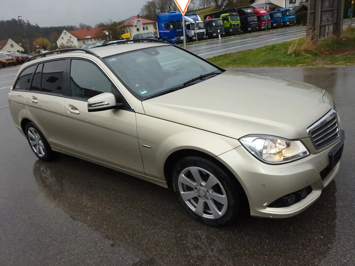Mercedes-Benz C 180 C -Klasse  T CGI BlueEfficiency/Euro 5 Beige - 2