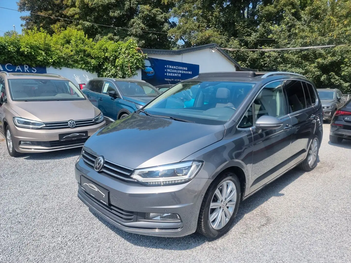 Volkswagen Touran 2.0 Highline  7 SITZER/ DSG/ PANO/ LED Gris - 2