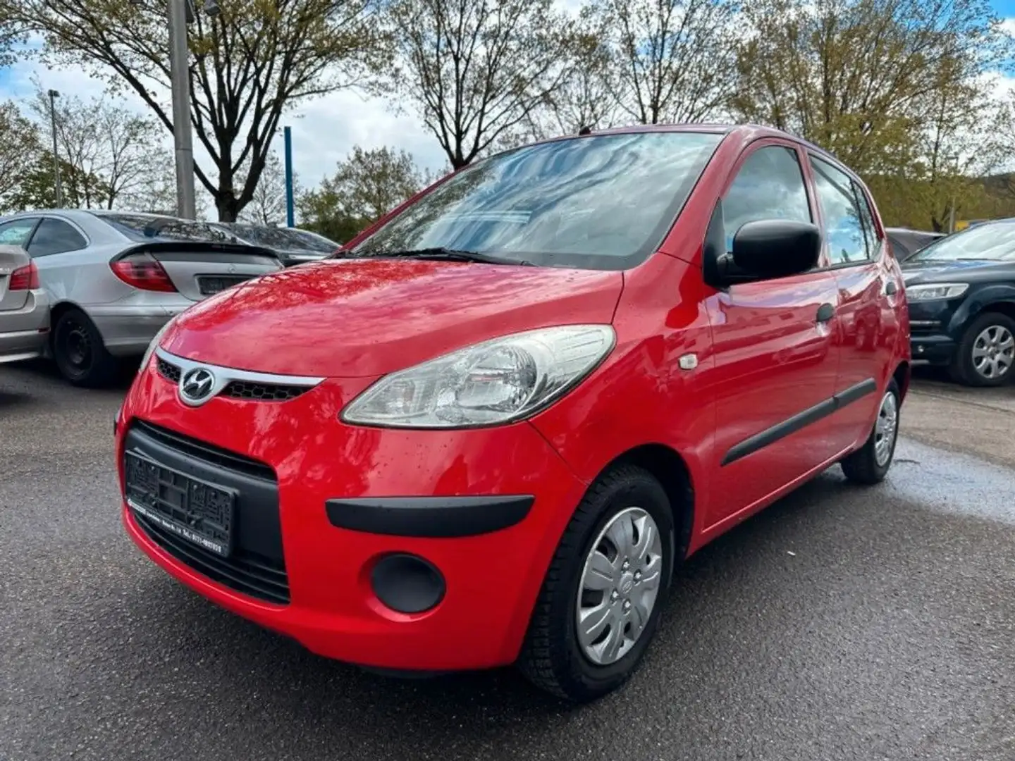 Hyundai i10 CLASSIC 4 TÜREN + 8 REIFEN + KUPPLUNG NEU Rot - 1