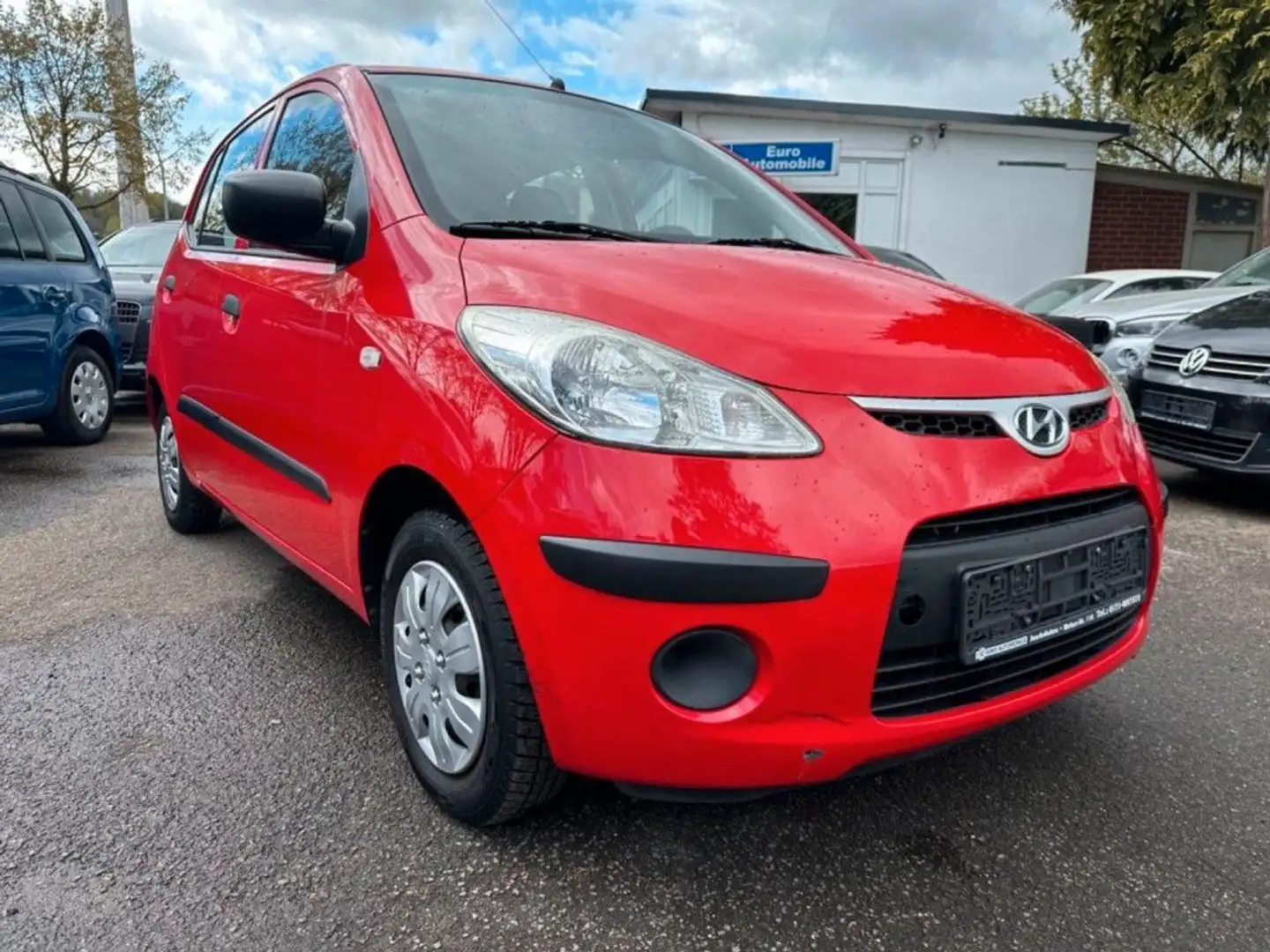 Hyundai i10 CLASSIC 4 TÜREN + 8 REIFEN + KUPPLUNG NEU Rot - 2