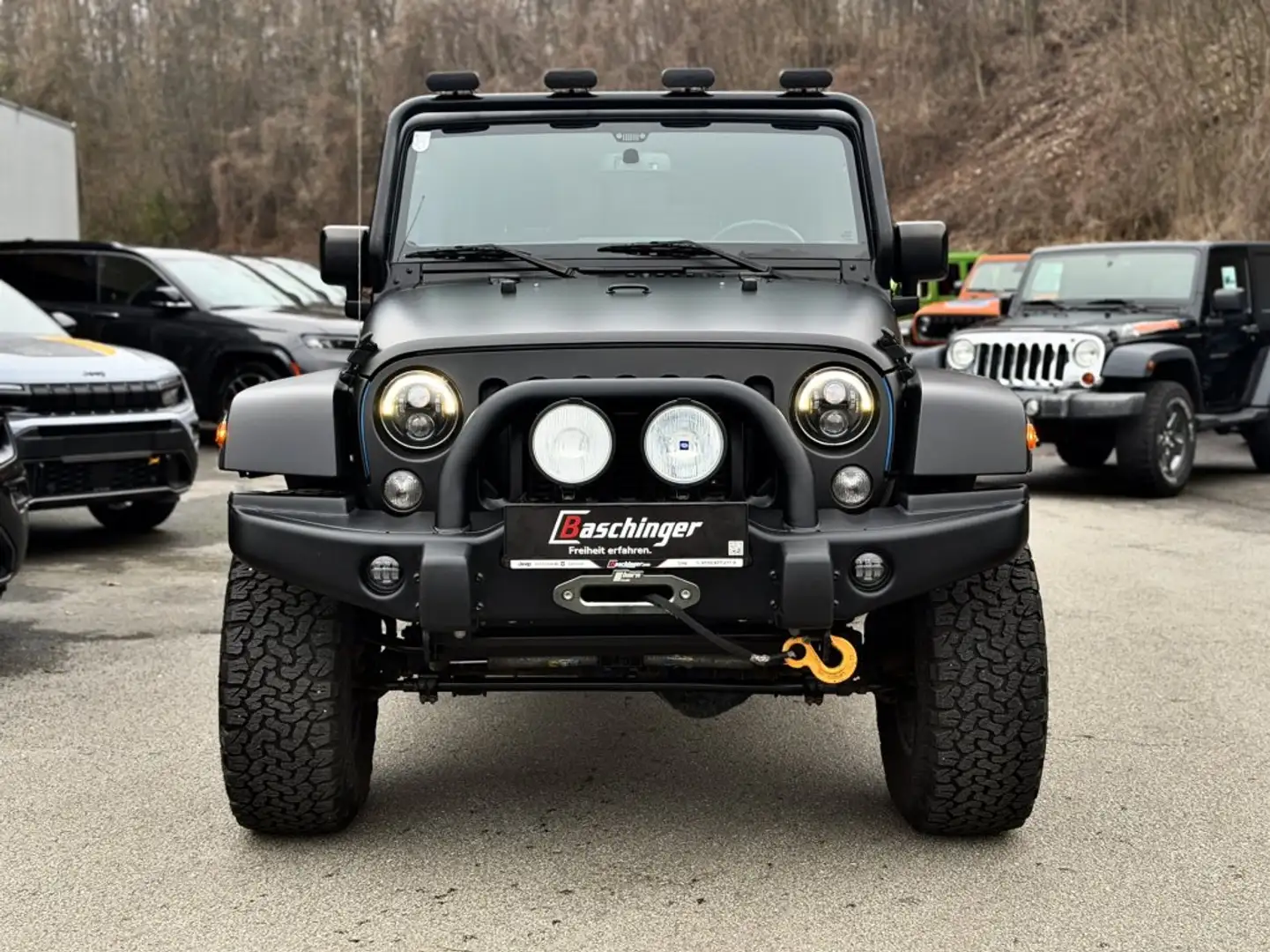 Jeep Wrangler Rubicon 2,8 CRD LKW Schwarz - 2