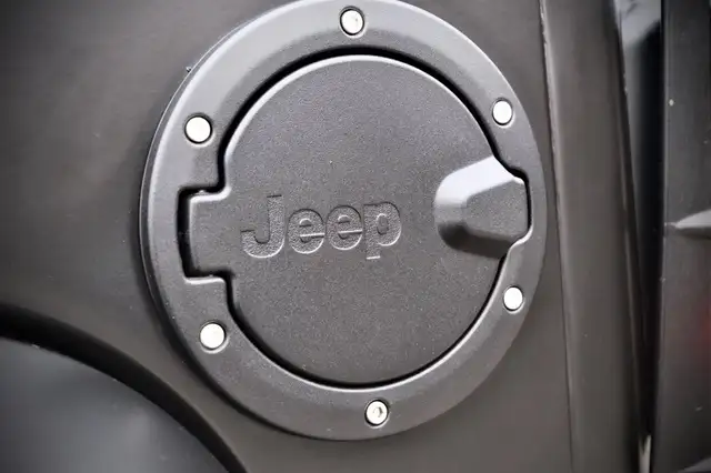 Jeep Wrangler view 10