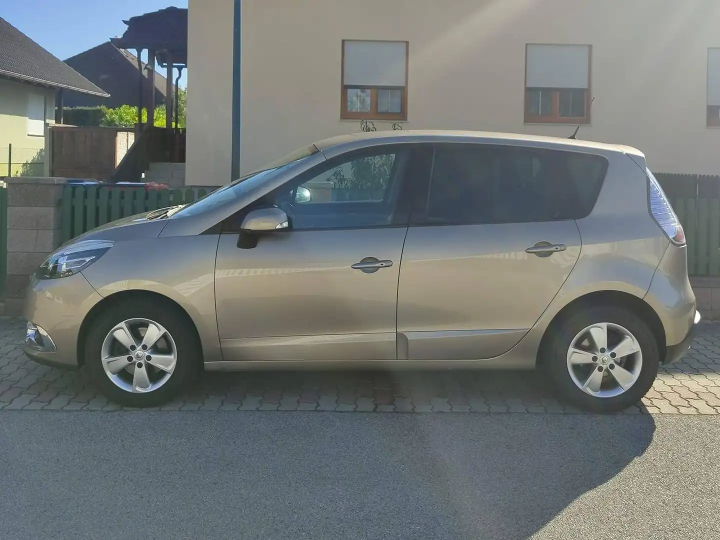 Renault Scenic Scénic Energy dCi 110 Dynamique Dynamique Bronze - 2