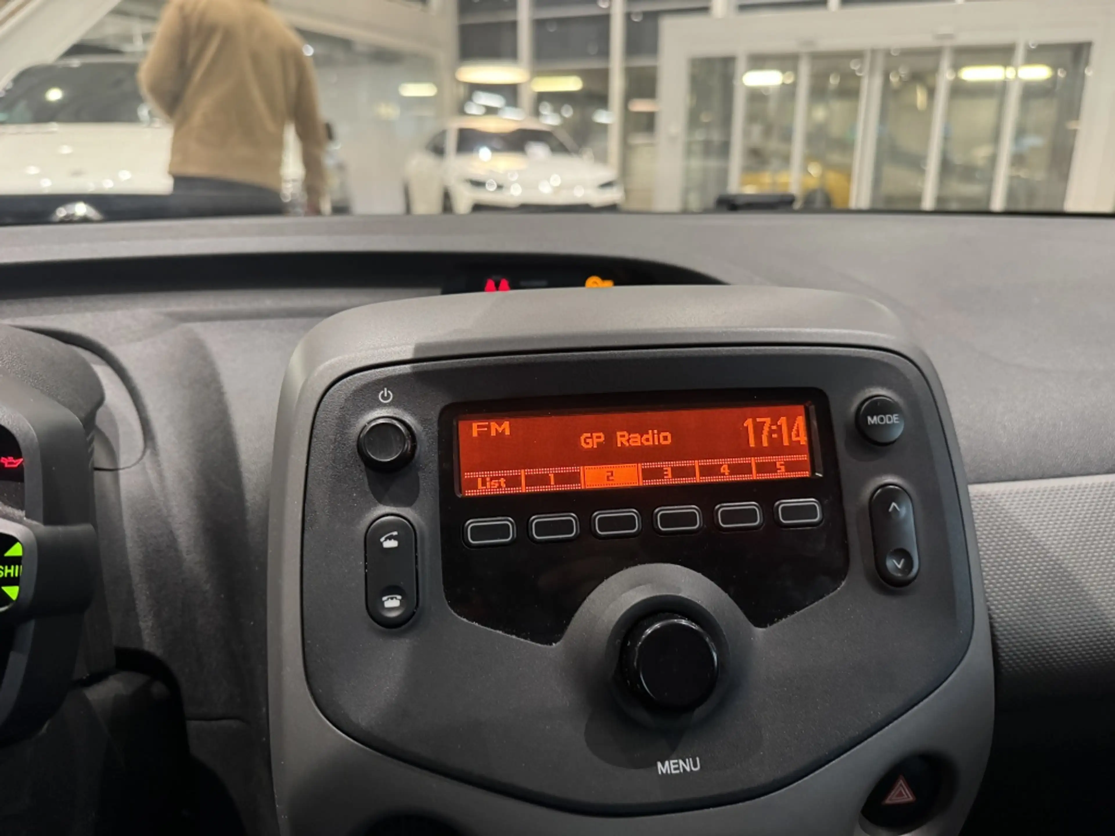 Peugeot 108 1.0 e-VTi Active — photo 8