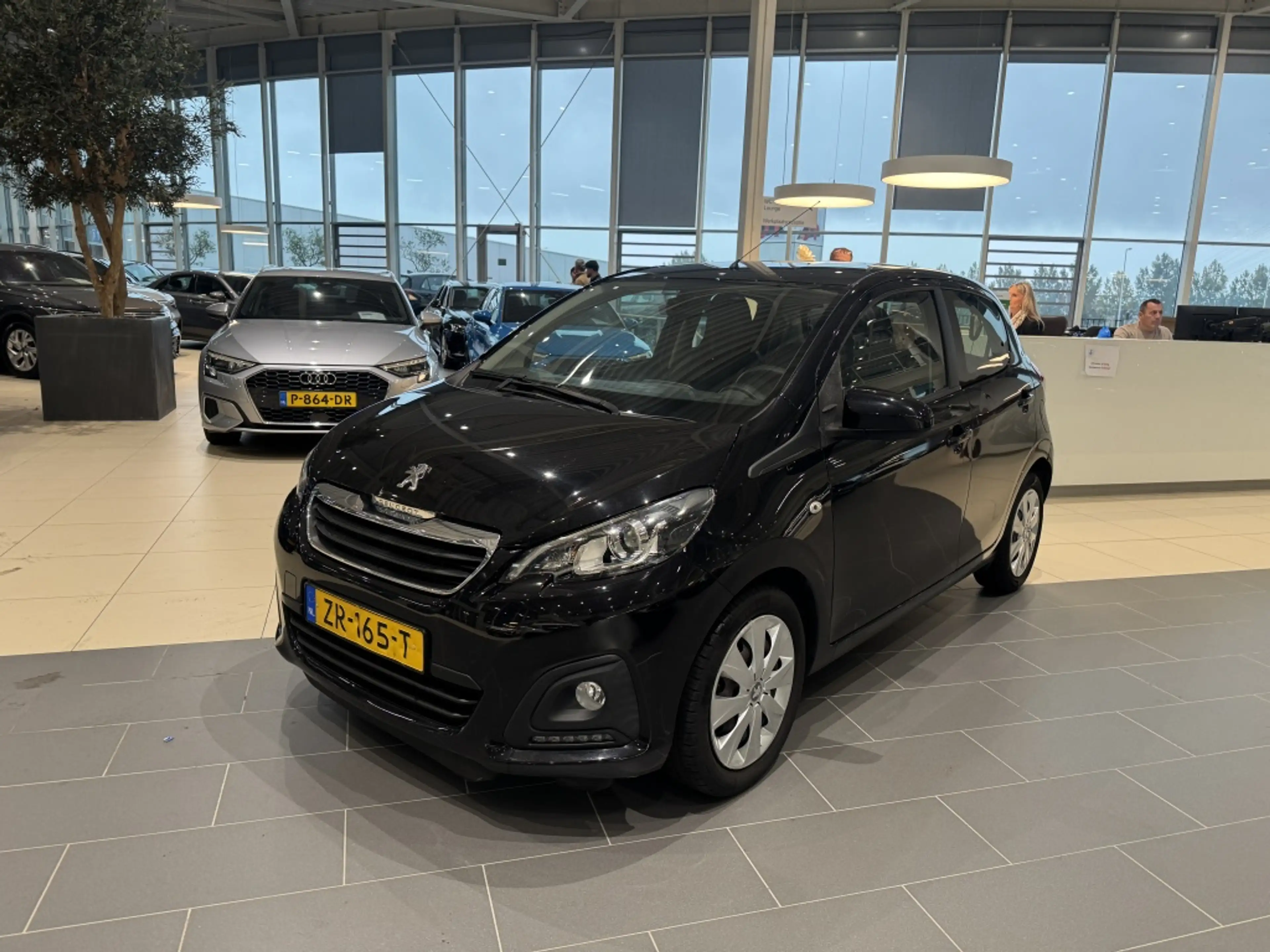 Peugeot 108 1.0 e-VTi Active — photo 3