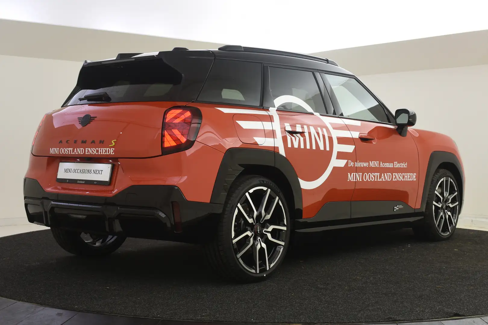 MINI Aceman SE / JCW / Pakket XL / 19" John Cooper Works Lap S Kırmızı - 2