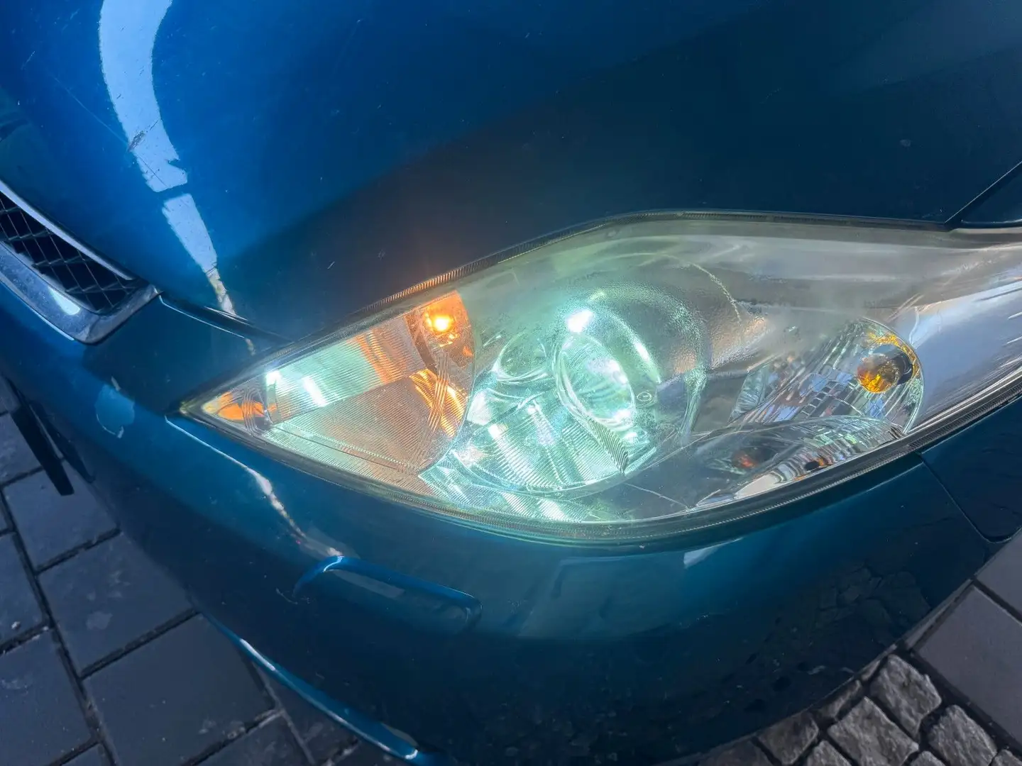 Mazda 5 Lim. 2.0 CD Top-Aus 1.Hd"Xenon"AHK"8 fach Alu Blau - 2
