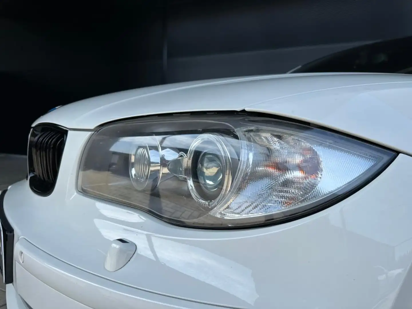 BMW 118 1 Serie 118i LCI 5-Deurs XENON Clima Cruise YOUNGT Weiß - 2