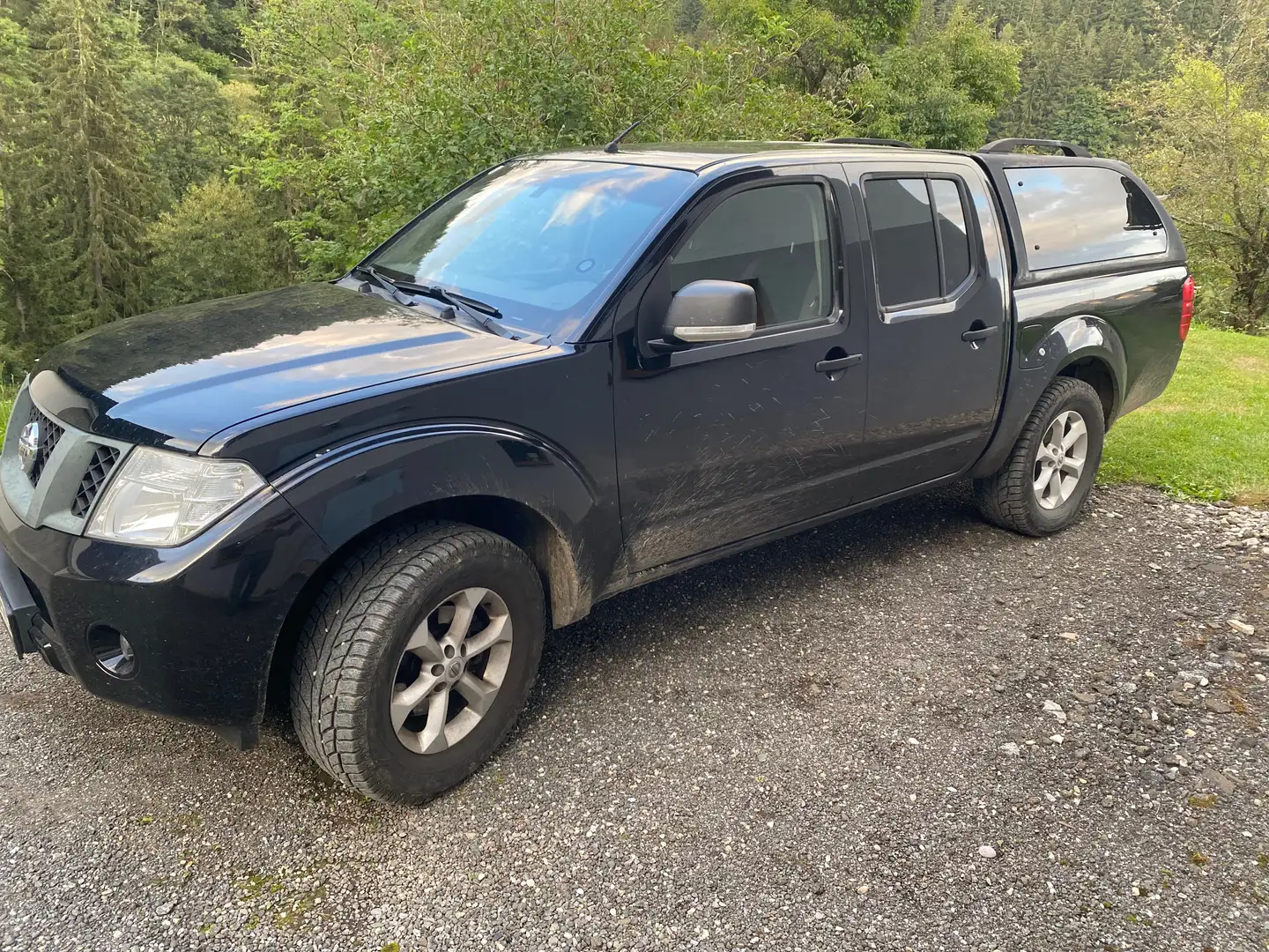 Nissan Navara Double Cab Navara SE 2,5 dCi 4x4 SE Schwarz - 1
