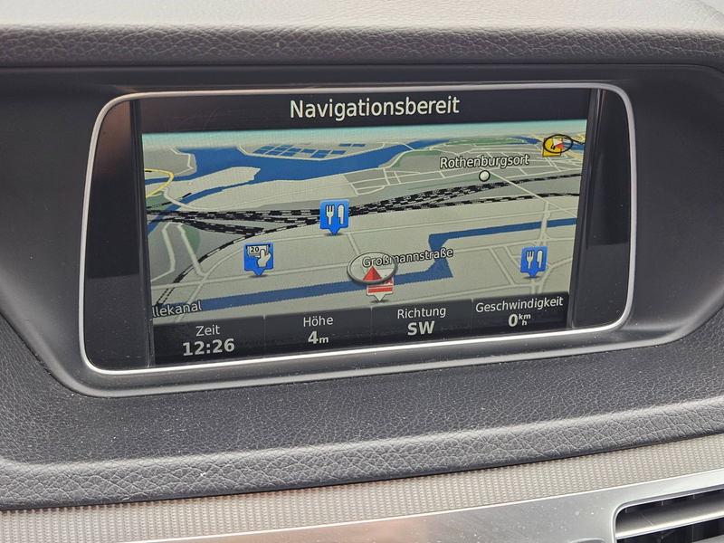 Mercedes-Benz E 220 d Parktronik Taxameter Ideal für Taxiunternehmen — photo 12