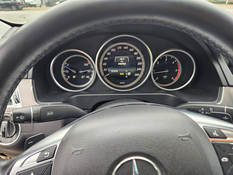 Mercedes-Benz E 220 d Parktronik Taxameter Ideal für Taxiunternehmen — photo 10
