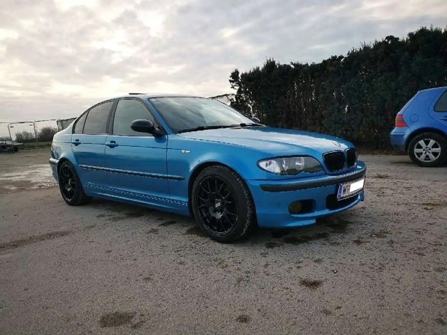 BMW 330 330d Blau - 1